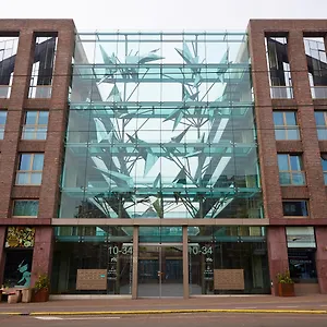 https://amadi-park-hotel.amsterdamhotelsnl.com